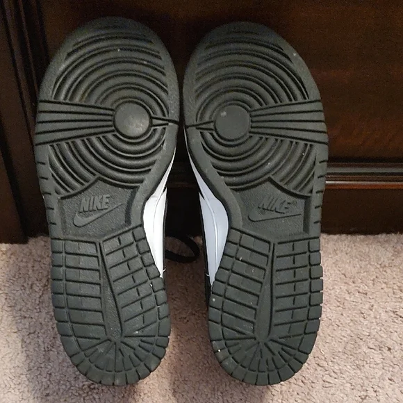 Nike Dunks Youth Like New - Picture 6 of 6